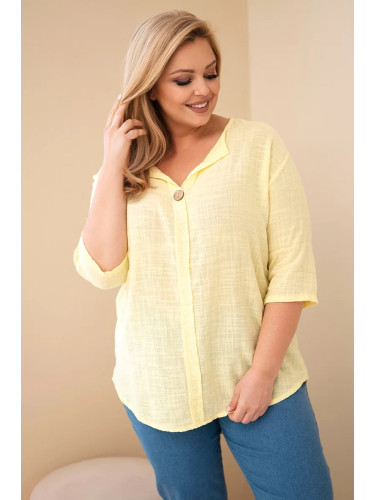 Дамска блуза с големи размери и копчета в жълто