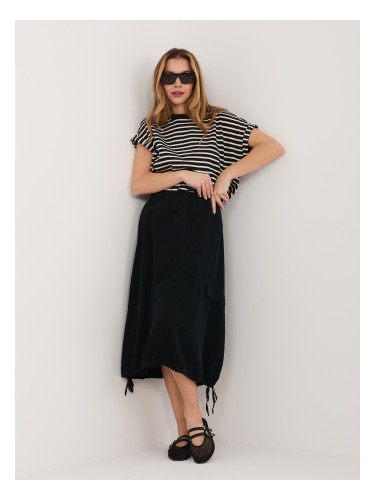 Черна кадифена пола