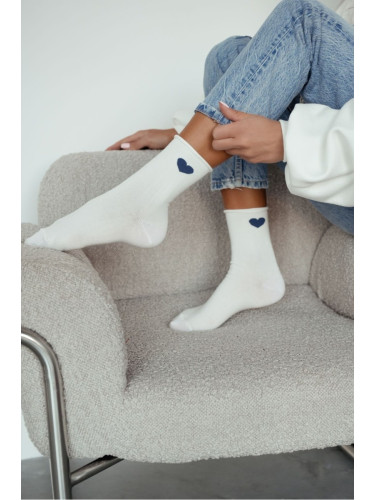 Дамски екрю чорапи Милена с весели мотиви и синьо сърце