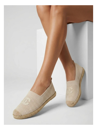 Дамски обувки без връзки с ютена подметка