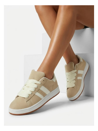 Дамски спортни маратонки с дебели подметки