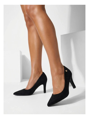 Дамски обувки на висок ток, изработени от ековелур