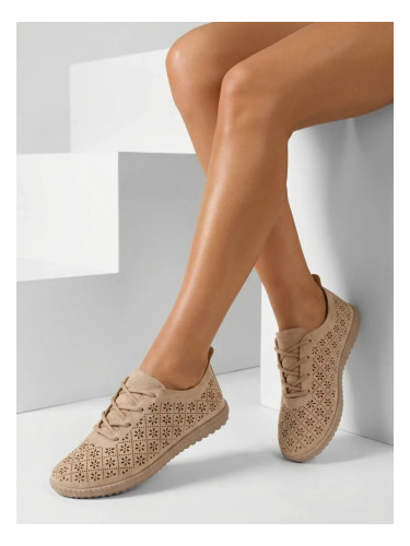 Дамски перфорирани маратонки Resti Azez