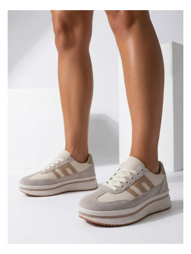 Дамски спортни маратонки Resti Charri на платформа