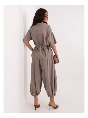 Тъмнобежови кадифени панталони