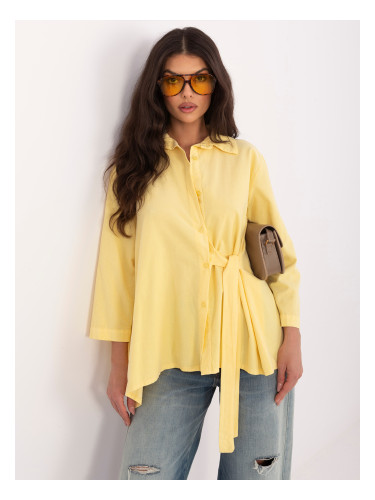 Жълта риза с вратовръзка