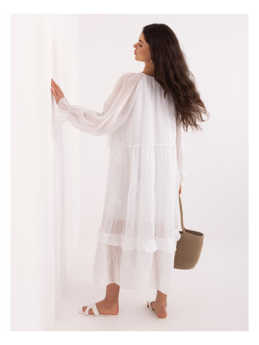 Бяла дълга пола с волани