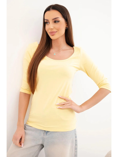 Жълта блуза с кръгло деколте
