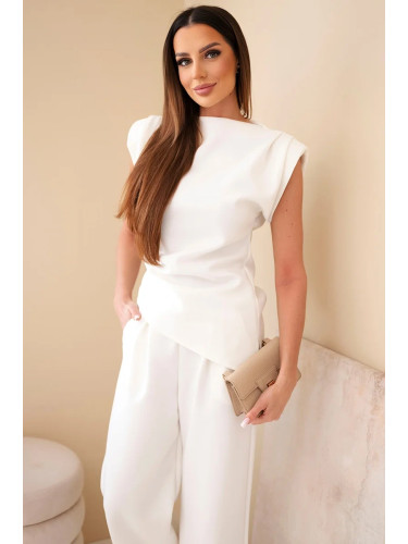 Комплект от асиметрична блуза и екрю панталон