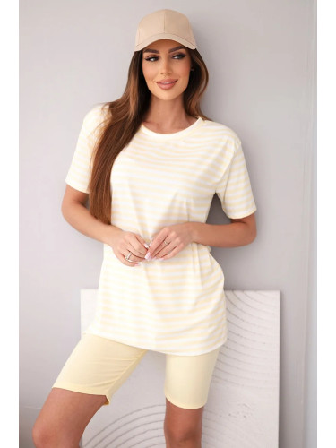 Дамски комплект с къс ръкав на райета Kesi с къси панталони