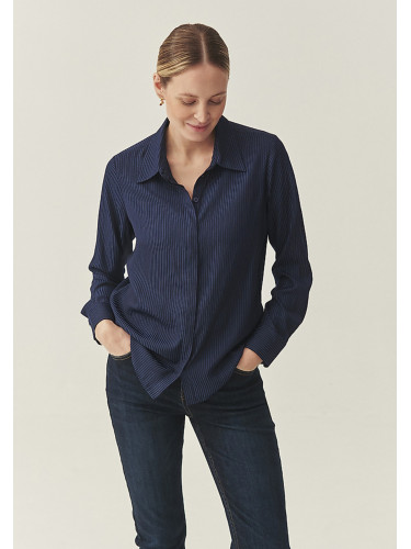 Тъмносина сатенена риза на райета