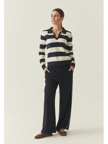 Тъмносини широки панталони с райета