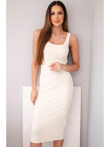 Бежова оребрена рокля с презрамки