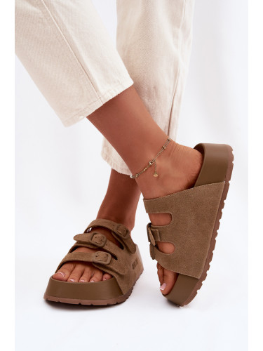 Сандали BIG STAR на дебела платформа с пискюли