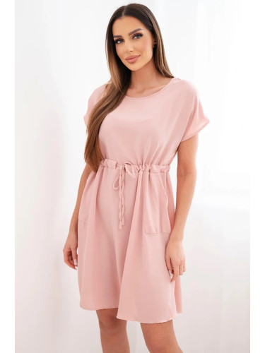 Рокля Kesi с къс ръкав и връзки на талията