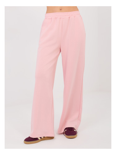 Пастелно розов тоалет