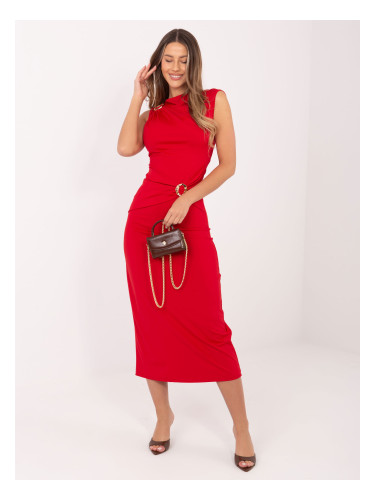 Червена миди рокля с драперия