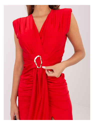 Червена вечерна рокля без ръкави