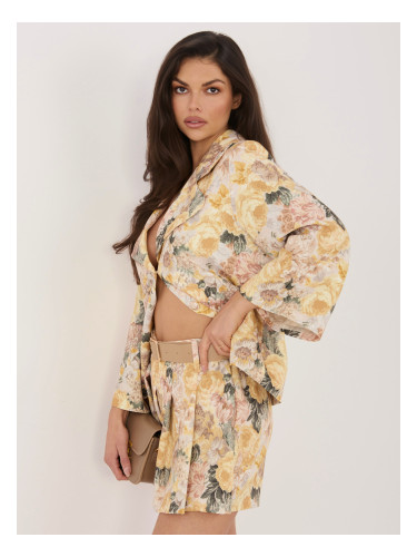 Жълти плисирани шорти