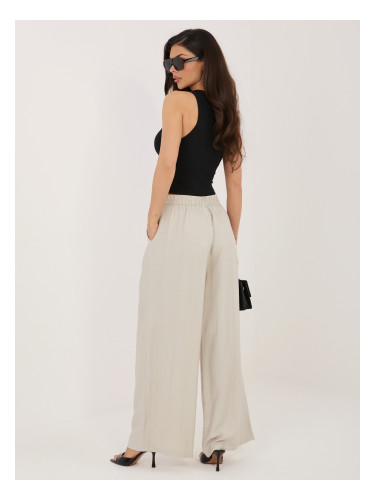 Светлобежови панталони палацо