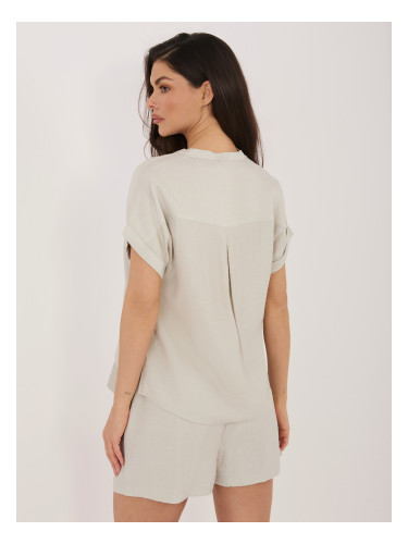 Светло бежова лятна блуза