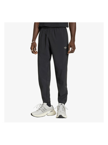 Панталони adidas Tech Trefoil Essentials Woven Pant Black XXL