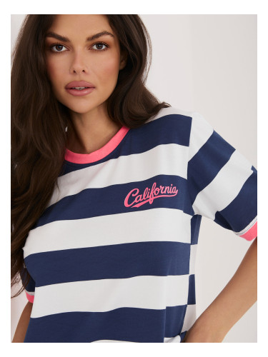 Тъмносиня тениска с надписи