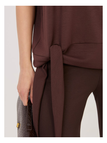 Кафяв комплект от две части с връзки