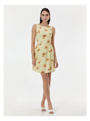 Жълта рокля без ръкави с шарки ORSAY