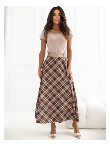 Кафява разкроена пола с кариран десен