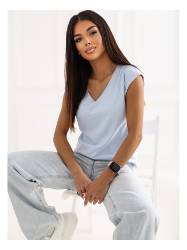 Светлосиня дамска тениска с V-образно деколте