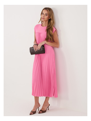 Розова плисирана рокля без ръкави