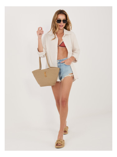 Светлобежова класическа риза с яка