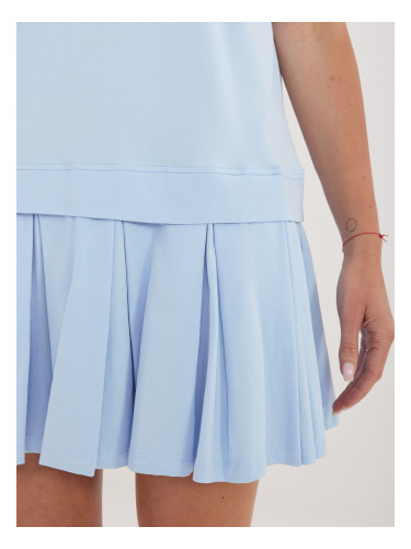 Светлосиня рокля с разкроена долна част