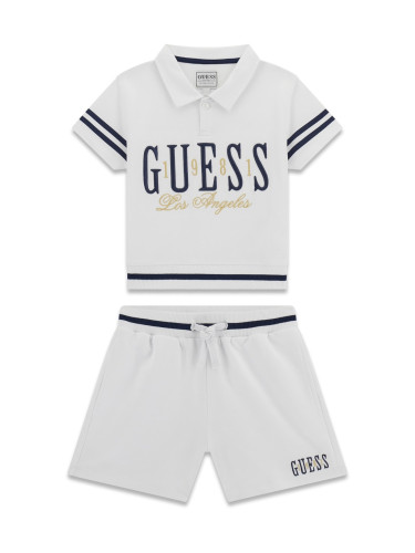Детски спортен комплект в бял цвят с бродиран надпис Guess