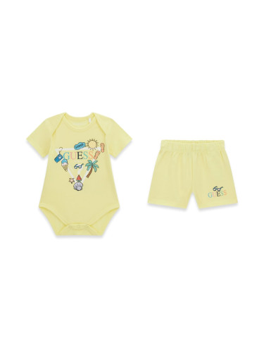 Бебешки комплект в жълт цвят с цветни щампи и лого Guess