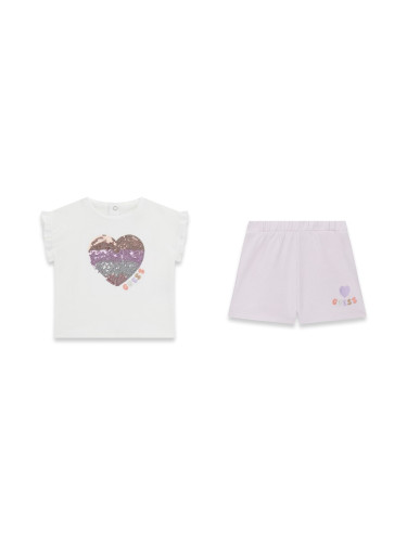 Бебешки комплект от две части в бял цвят с бродиран надпис Guess