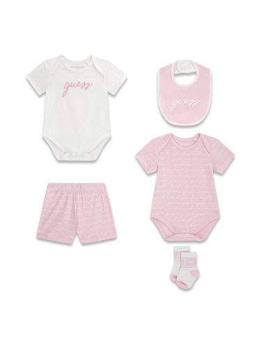 Бебешки летен комплект от пет части в светло розов цвят с щампа GUESS