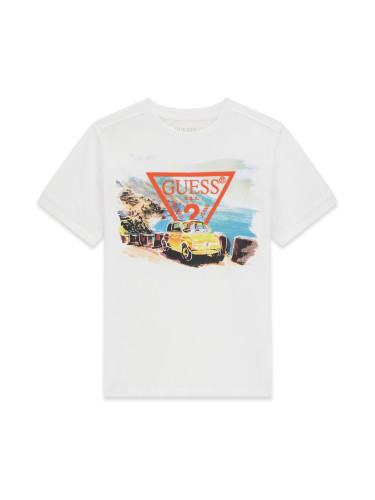 Детска тениска в бял цвят с щампа на кола Guess