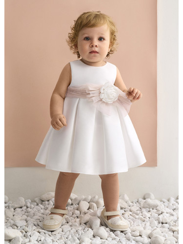 Бебешка рокля в бял цвят с колан и ефектна роза Abel & Lula