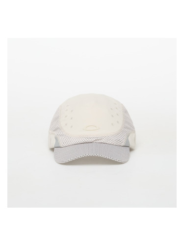 Шапка Oakley Fusion Golf Cap Beige Universal