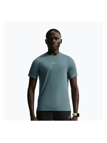 Мъжка тренировъчна тениска Nike Pro Training Dri-Fit mineral slate/green strike