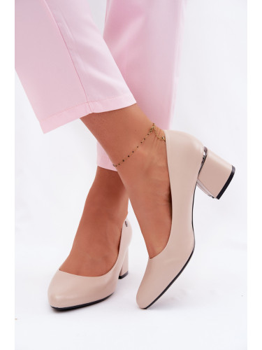 Бежови обувки на нисък ток Vinceza