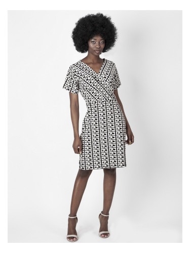 Дамска плетена рокля с деколте тип „сърце“