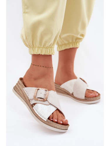 Дамски сандали на платформа с декоративна катарама Inblu