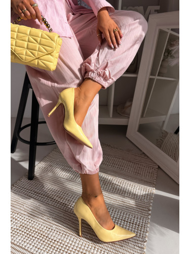 Бото Класически обувки на висок ток в жълто