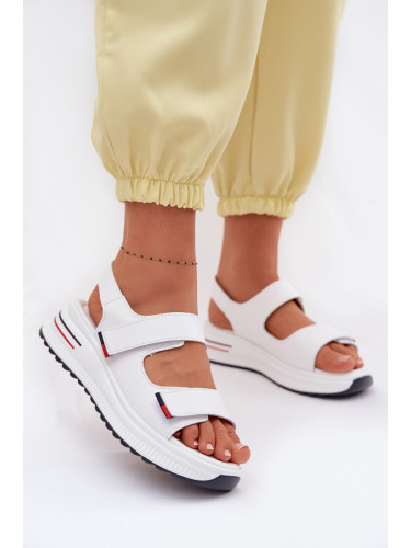 Дамски кожени сандали на платформа с велкро, бели