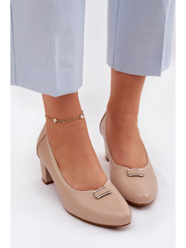 Бежови обувки на ток с блоков ток Vinceza
