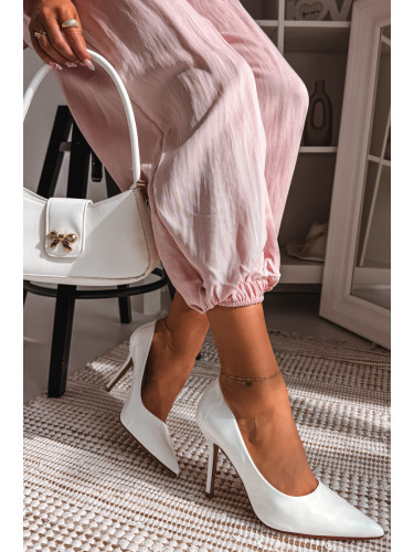 Бели обувки на висок ток Odira