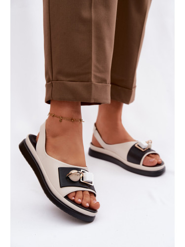 Дамски кожени сандали с декорация